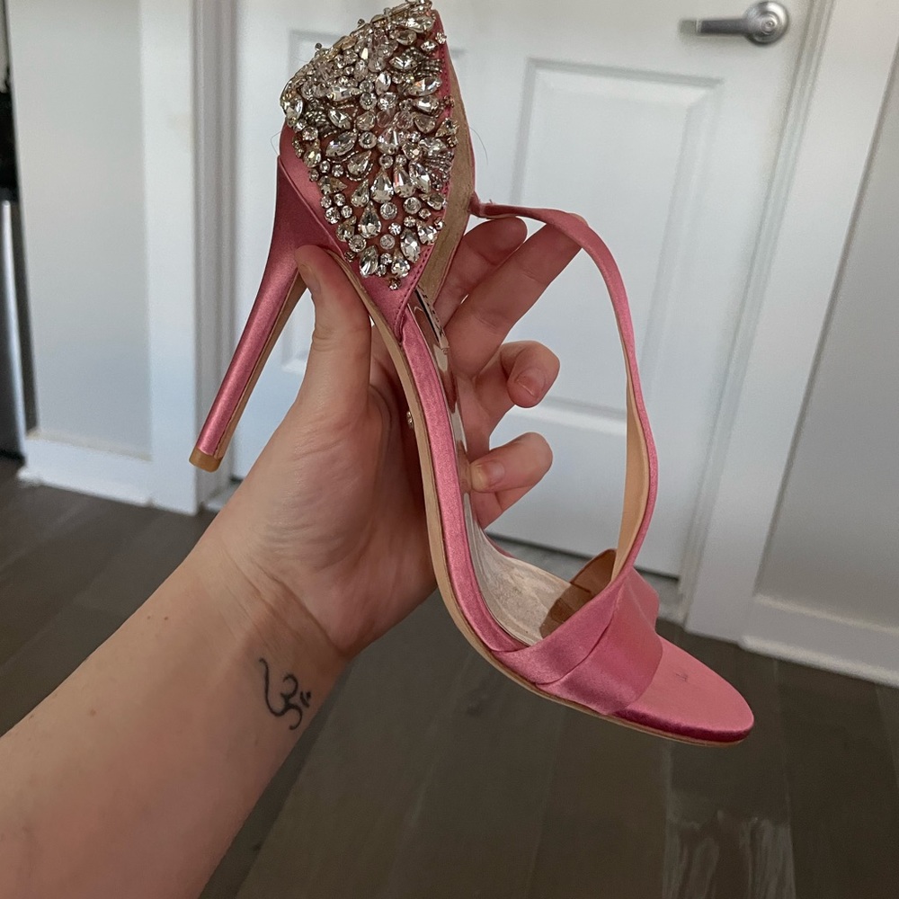 Brand new never worn but no tags badgley mischka heels